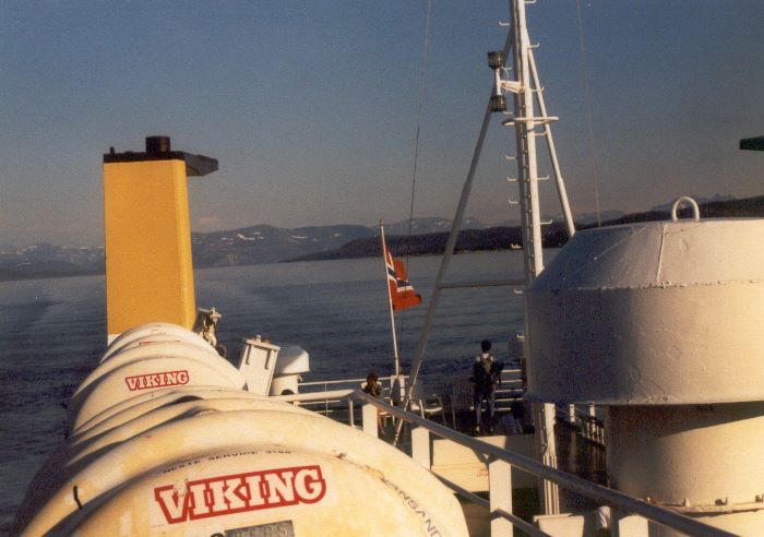 ../Images/010.Faehre nach L�dingen.jpg